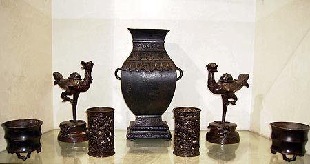 ensemble de bronzes à patine noire - Ensemble de bronzes à patine noire - Dynastie Ming  (1368 - 1644) - archives