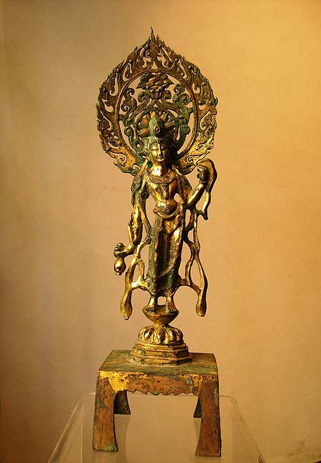 guanyin en bronze doré - Guanyin en bronze doré - Dynastie Tang ( 618 - 906 )  - archives
