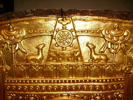 grande plaque en cuivre repoussé et doré - grande plaque en cuivre repoussé et doré - Tibet XVII-XVIII° siècle  - archives