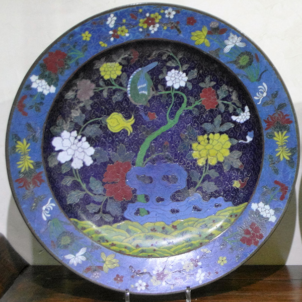 paire de grands plats en cloisonné - Paire de grands plats en cloisonné - Dynastie Ming vers 1600 - archives
