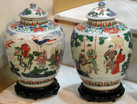 pair of potiches with covers - Pair of potiches with covers - Transitional period circa 1650 - porcelains