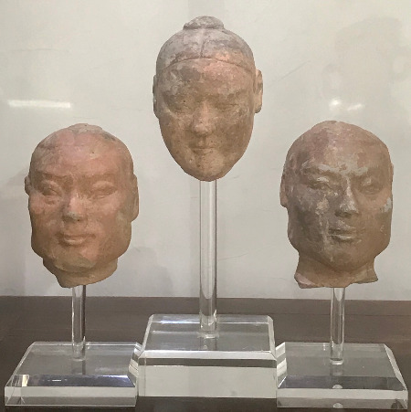3 stick man heads - 3 stick man heads - Han Dynasty (-206 BC +220 AD) - terra cotta