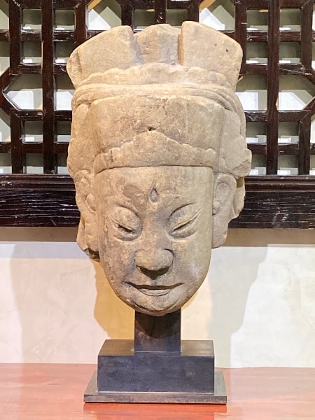 temple gardian head  - Temple gardian head  - Yuan-Ming period XIV th century  - stone sculptures