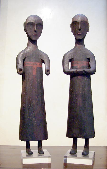couple de personnages en bois - Couple de personnages en bois - Royaume de Chu V° siècle av JC (Epoque des Royaumes Combattants 475-221 av JC) - bois