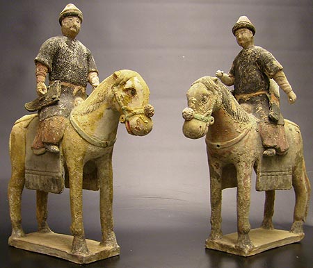 pair of archeors on horse - Pair of archeors on horse - Ming dynasty circa 1600 - terra cotta