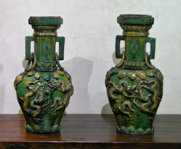 deux vases de temple - Deux vases de temple - Dynastie Ming - porcelaines